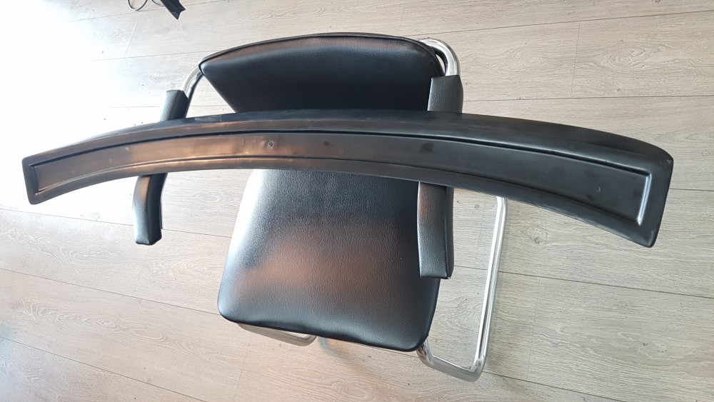 Спойлер бленди на заднє скло Mercedes W211