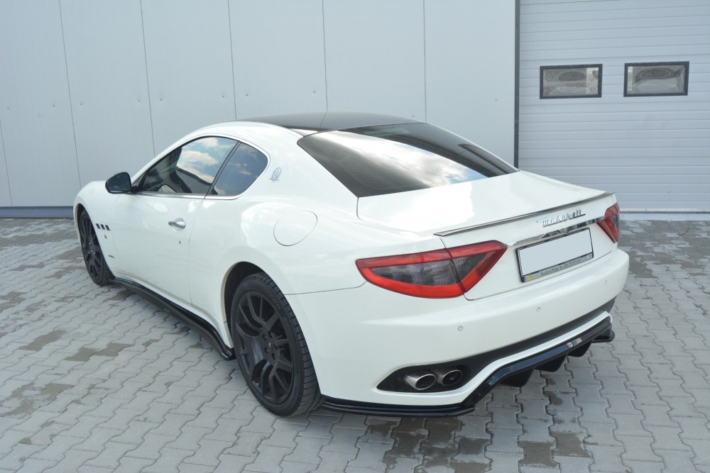 Бічні накладки на задній бампер Maserati Granturismo ВЕР.2