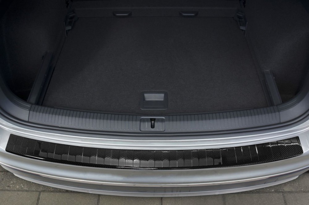Захисна накладка заднього бампера VW Tiguan 2 / Tiguan 2 Allspace (Carbon)