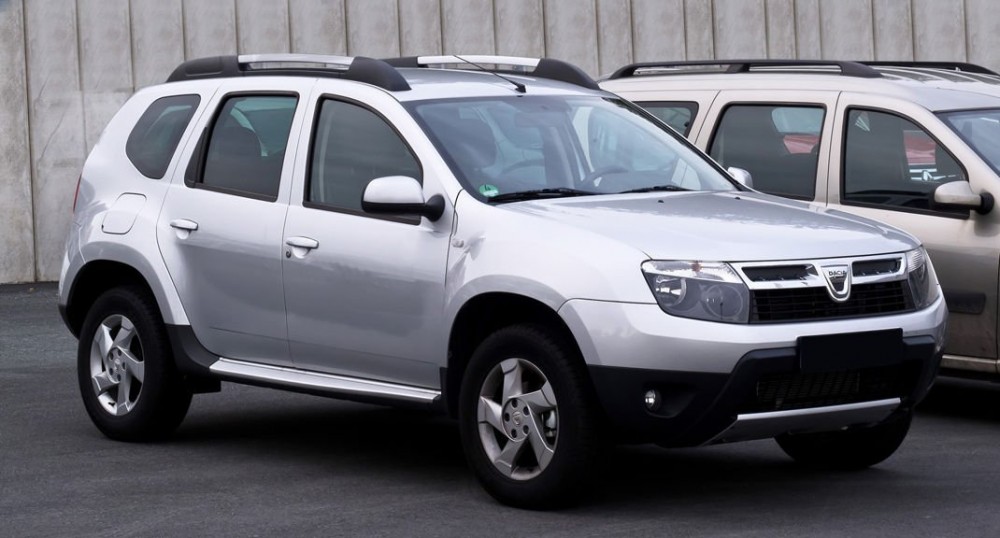 захисна накладка на бампер Dacia Duster чорна