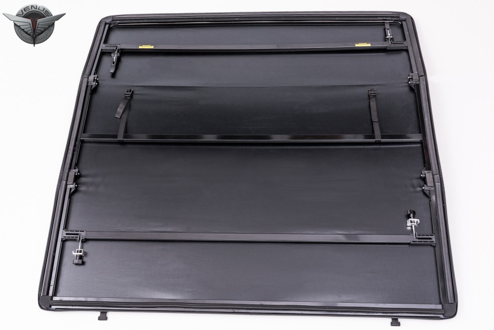 Жорстка кришка кузова пікапа ISUZU D-MAX чорна (з 3 частин)