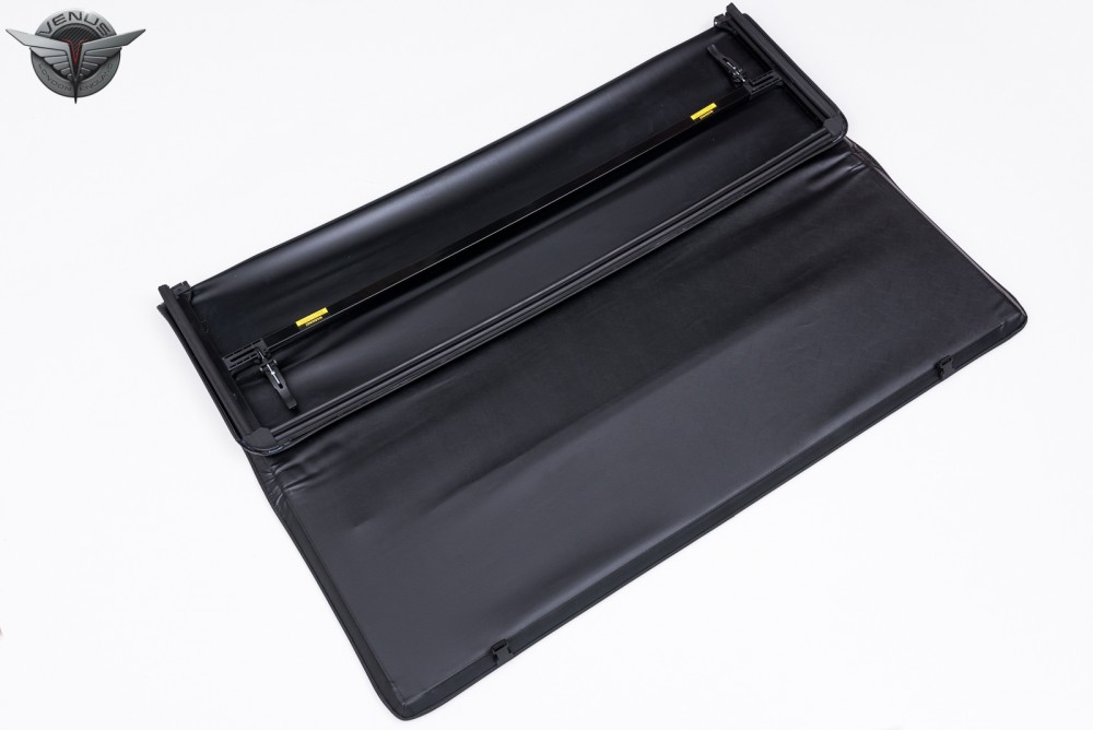 Жорстка кришка кузова пікапа ISUZU D-MAX чорна (з 3 частин)