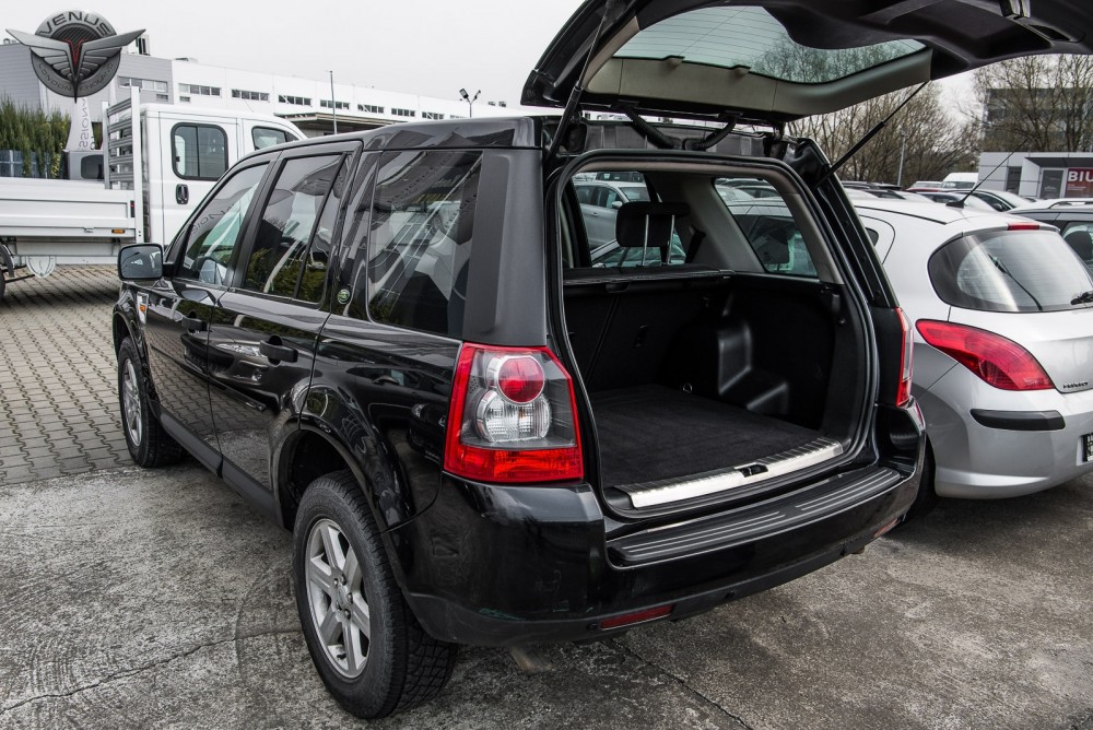 захисна накладка порогу багажника Land Rover Freelander II