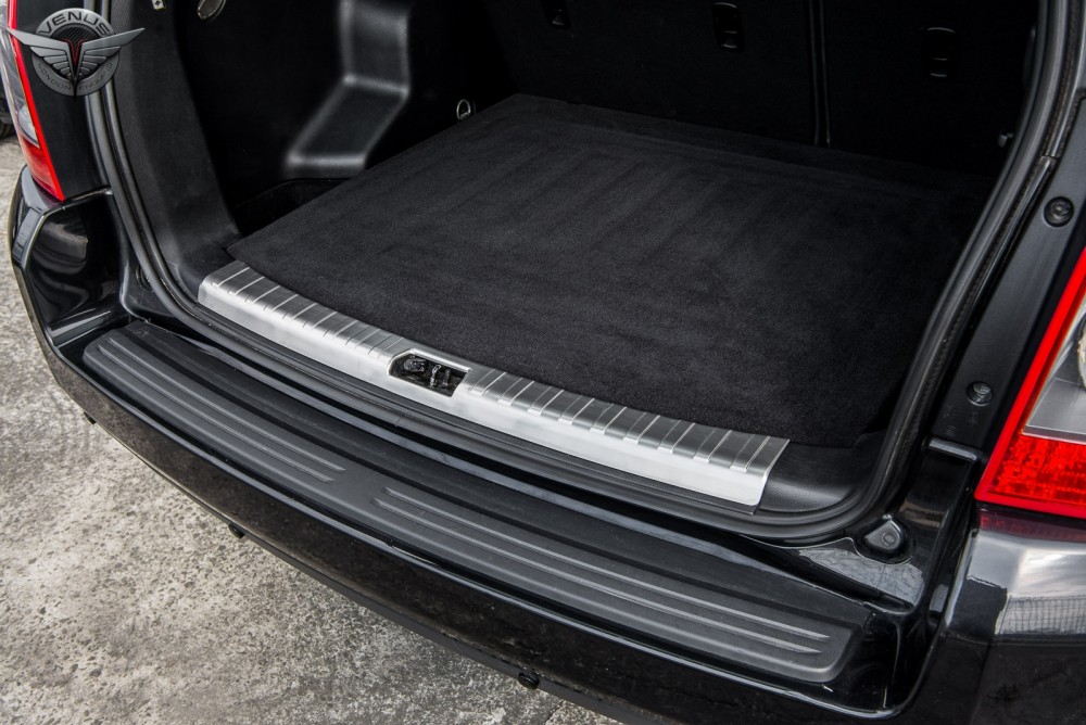 захисна накладка порогу багажника Land Rover Freelander II