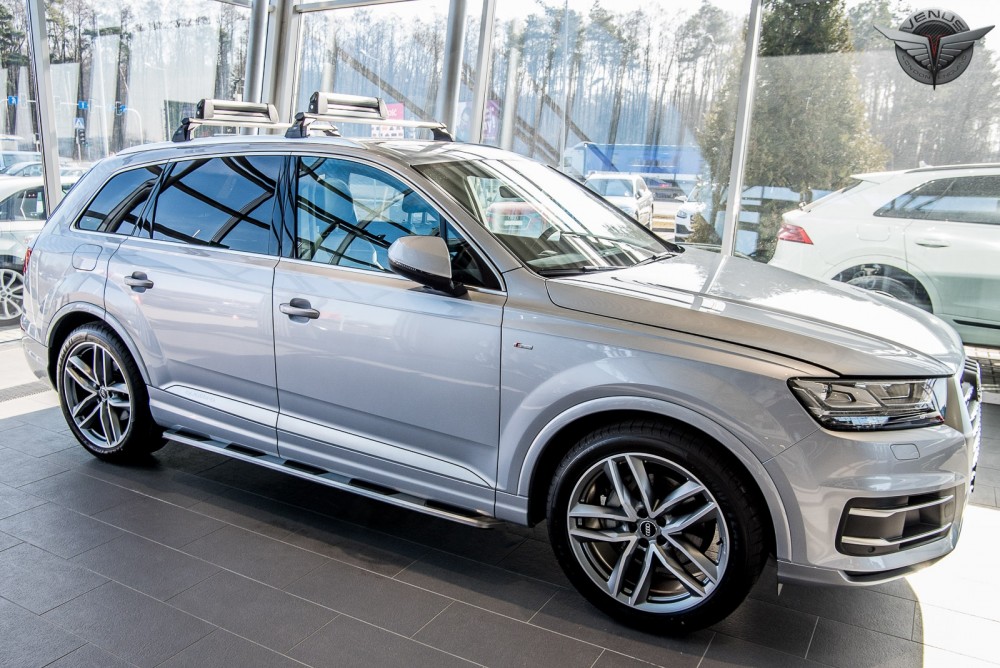 пороги (підніжки бічні) Audi Q7 II (під оригінал)