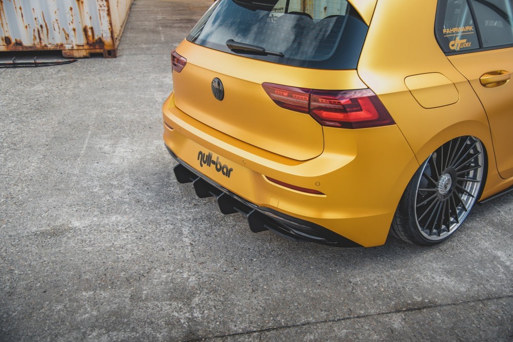 Накладка заднього бампера Racing VW Golf 8 вер.2