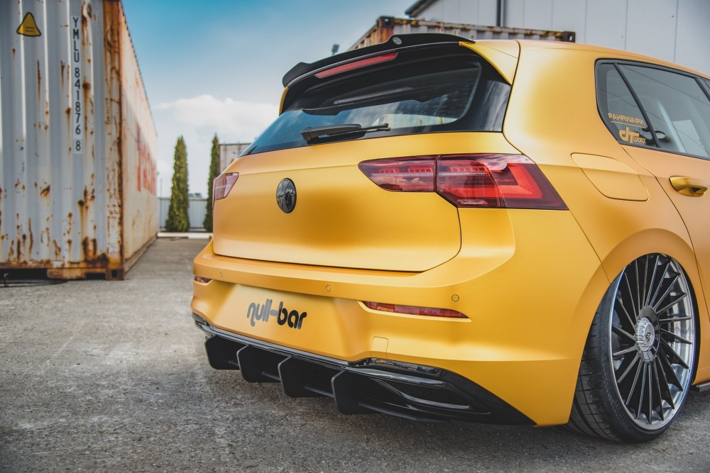 Накладка заднього бампера Racing VW Golf 8 вер.2