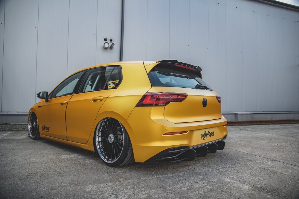 Накладка заднього бампера Racing VW Golf 8 вер.2
