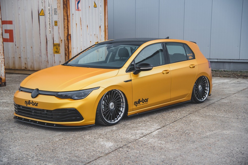 Бічні тюнінг накладки порогів VW Golf 8 вер.1