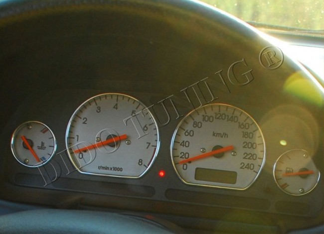 Хром кільця в щиток приладів Land Rover Freelander
