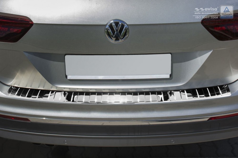 Накладка на задній бампер VW Tiguan II / Tiguan Allspace (хром)