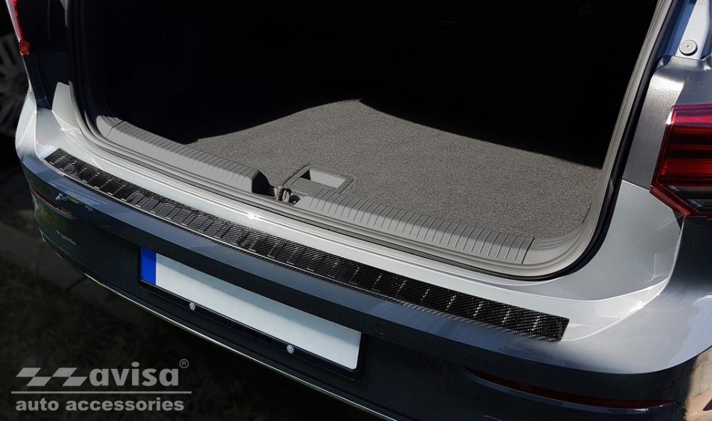 Карбонова накладка на задній бампер VW Golf VIII