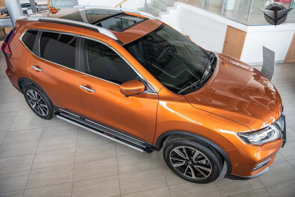 пороги-підніжки Nissan X-Trail Т32 з написом X-Trail