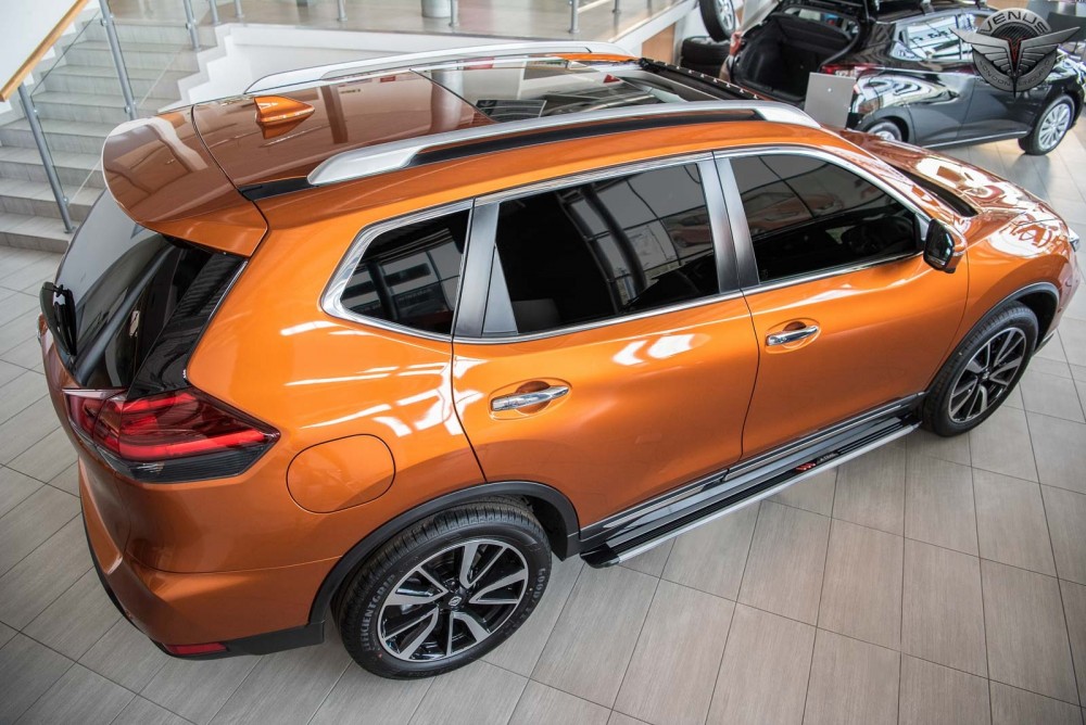 пороги-підніжки Nissan X-Trail Т32 з написом X-Trail