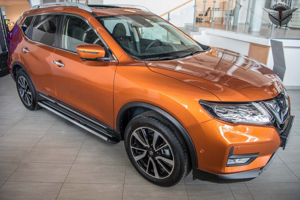 пороги-підніжки Nissan X-Trail Т32 з написом X-Trail