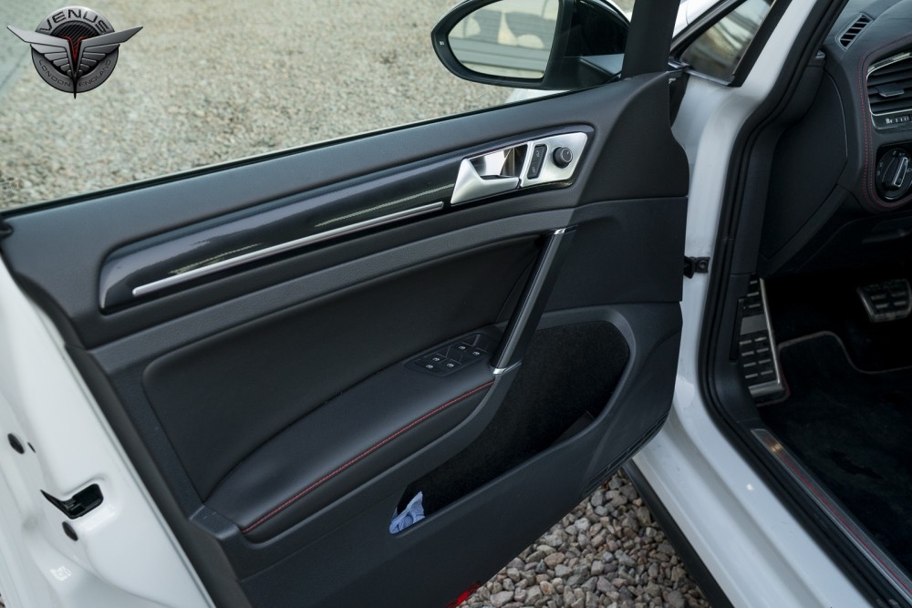 накладки на внутрішні ручки Volkswagen Golf VII