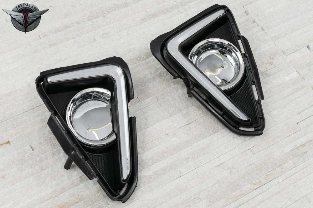 Денні ходові вогні (DRL) TTOYOTA RAV4 2016-2019 із покажчиком повороту