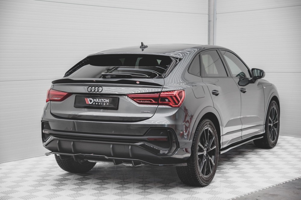 Дифузор заднього бампера Audi Q3 Sportback версія S-line