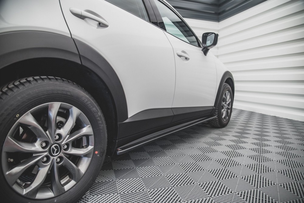 Тюнінгові накладки під бічні пороги Mazda CX-3