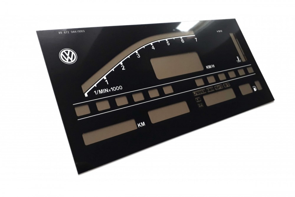 накладка в щиток приладів (циферблати) Volkswagen Golf 2