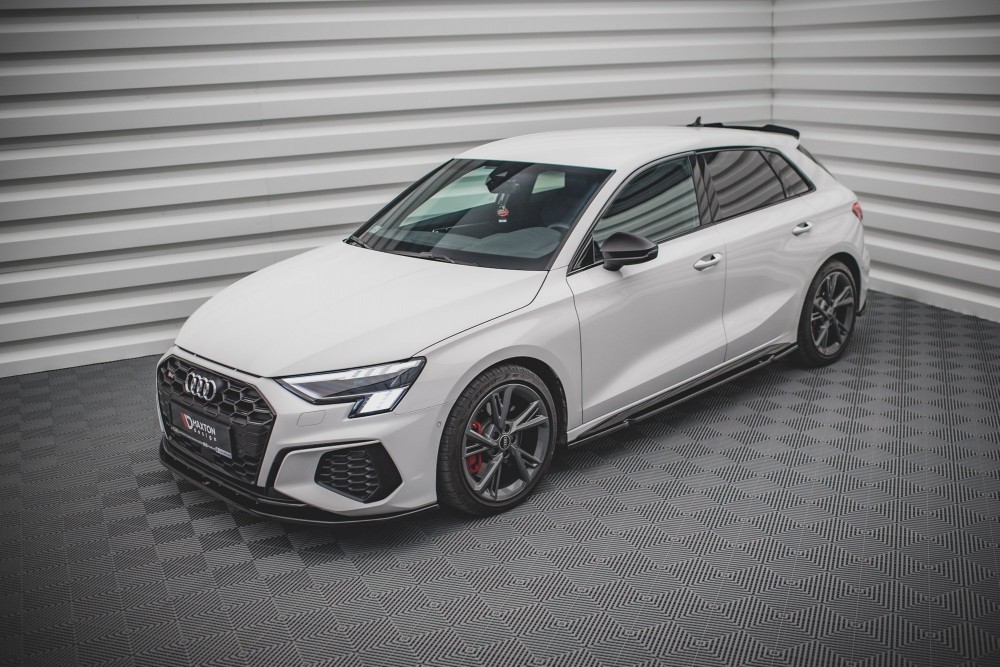 Тюнінгові накладки під бічні пороги Audi S3/A3 S-line 8Y
