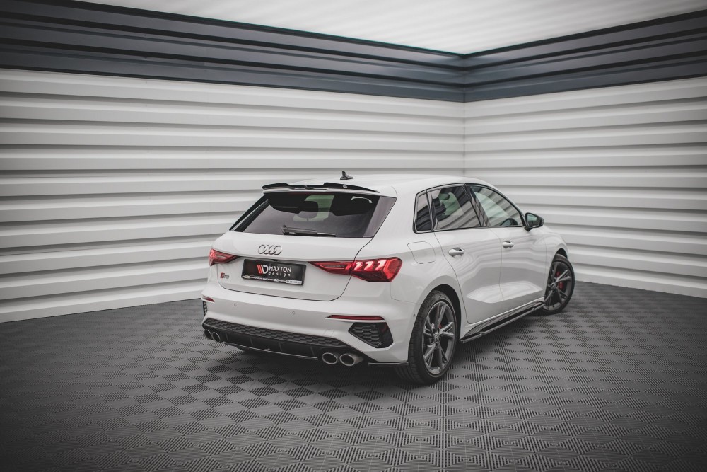 Бічні накладки заднього бампера Audi S3 Sportback 8Y вер. 1