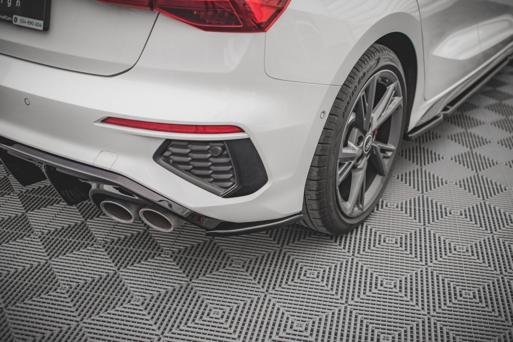 Бічні накладки під задній бампер Audi S3 Sportback 8Y вер. 2