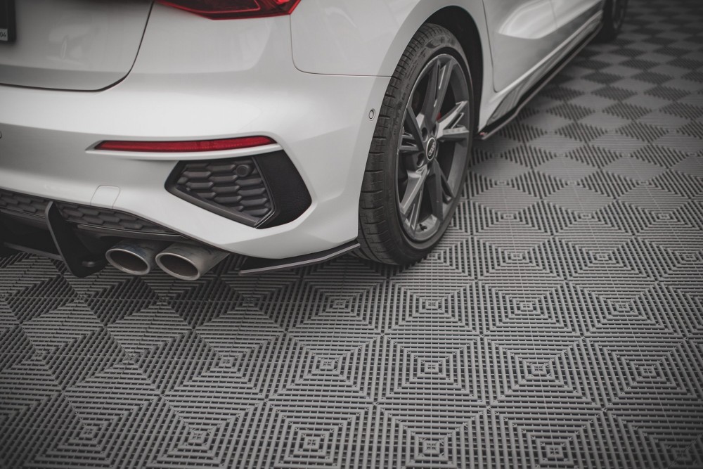 Накладки заднього бампера Street pro Audi S3 8Y Sportback
