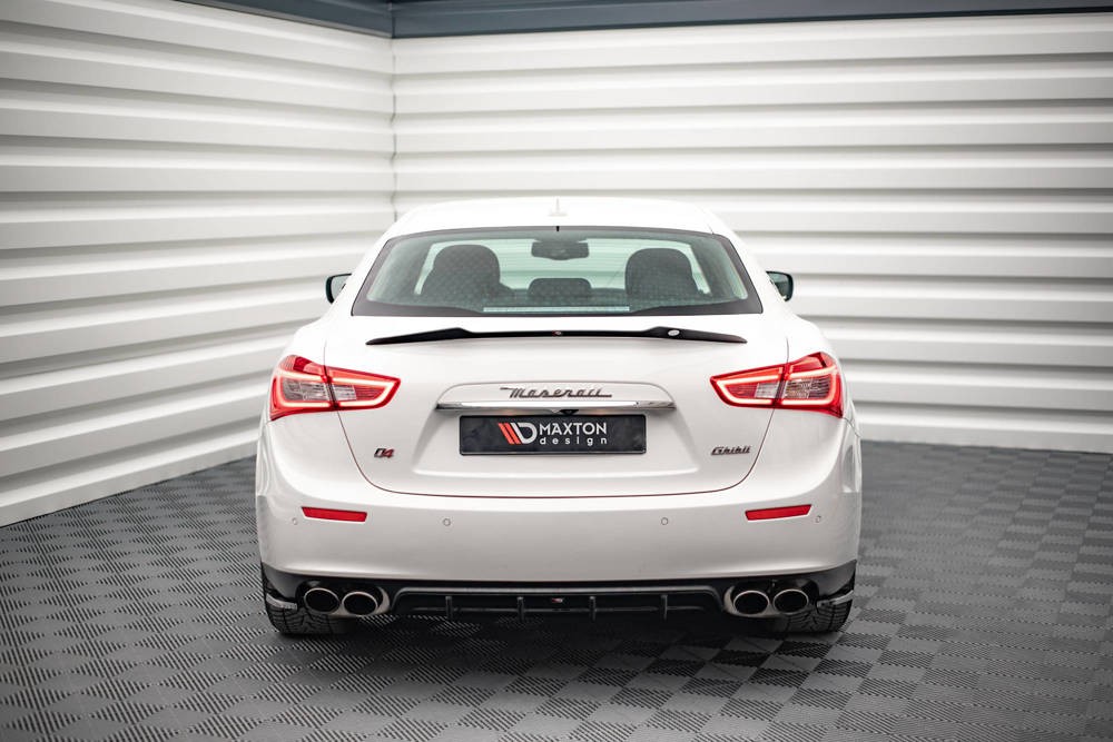 Центральний дифузор під задній бампер Maserati Ghibli MK3