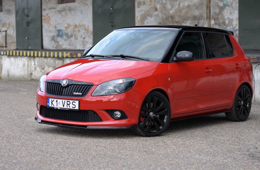 Дифузор тюнінговий для переднього бампера Skoda Fabia 2 версія RS