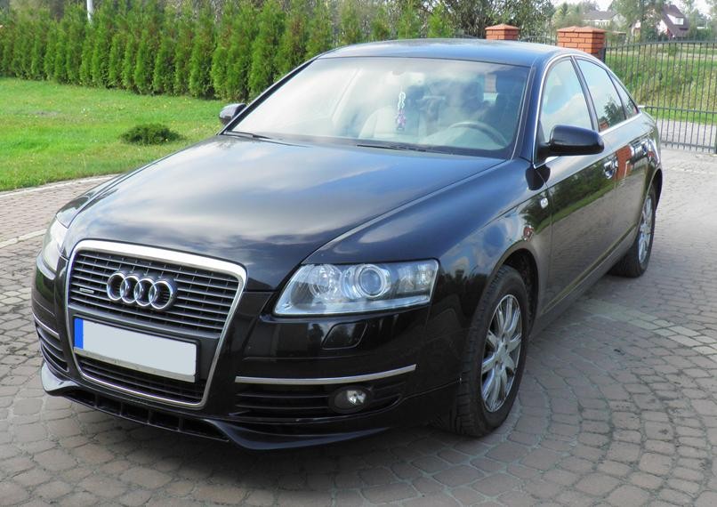 Накладка передня (дифузор) Audi A6 C6 стиль S-line