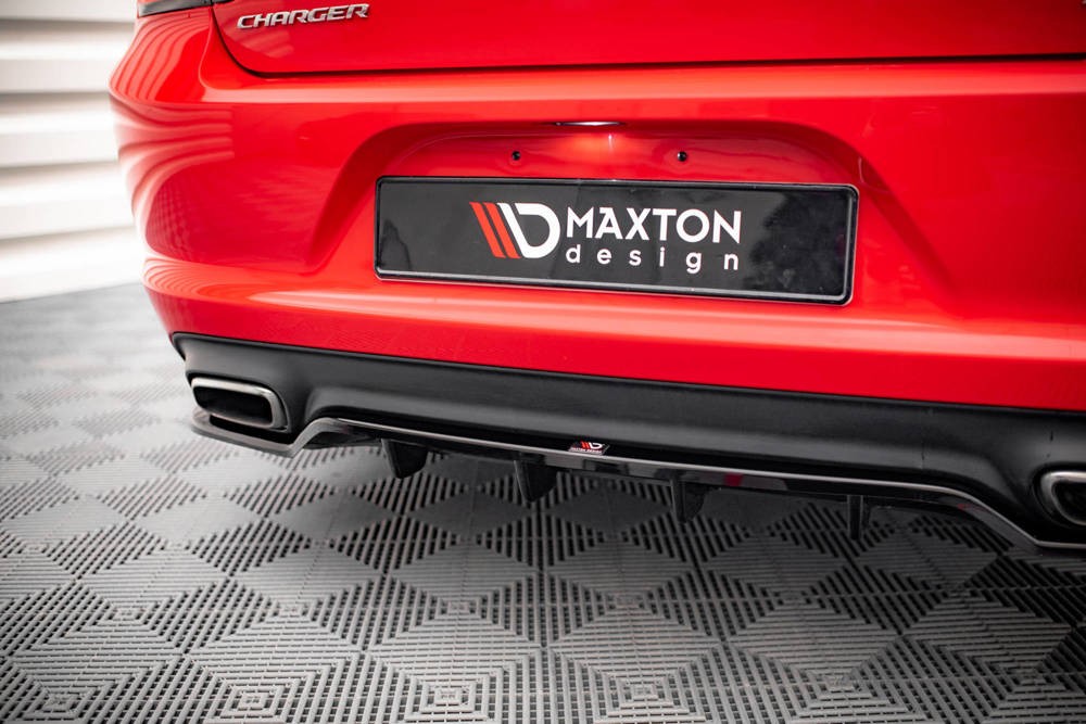 Тюнінг накладка на задній бампер Dodge Charger MK7 RT рестайл