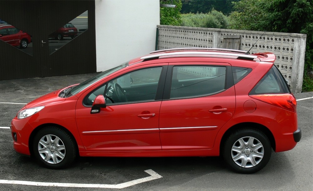 спойлер задніх дверей Peugeot 207 SW (2007-...) Stylla