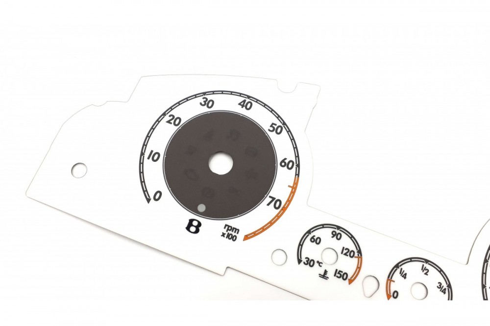 Шкали-замінники з миль на кілометри Bentley Flying Spur