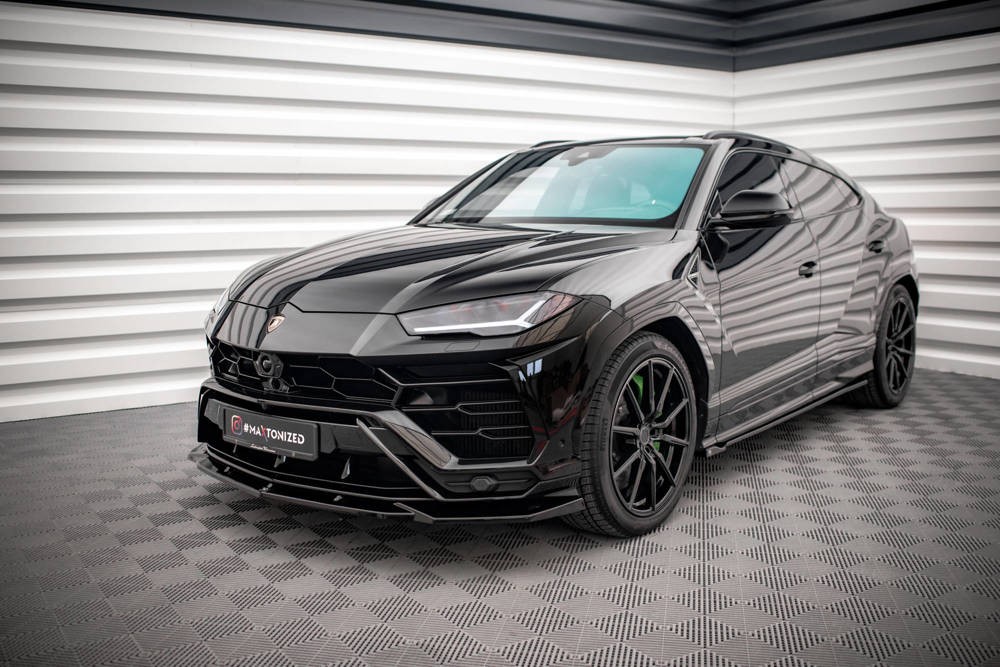 Передня накладка на бампер Lamborghini Urus MK1 вер. 2