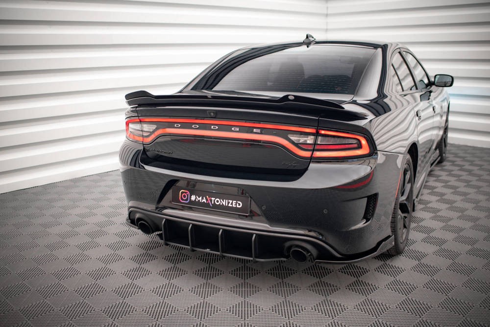 Центральний дифузор на задній бампер Street pro Dodge Charger SRT MK7 рестайл
