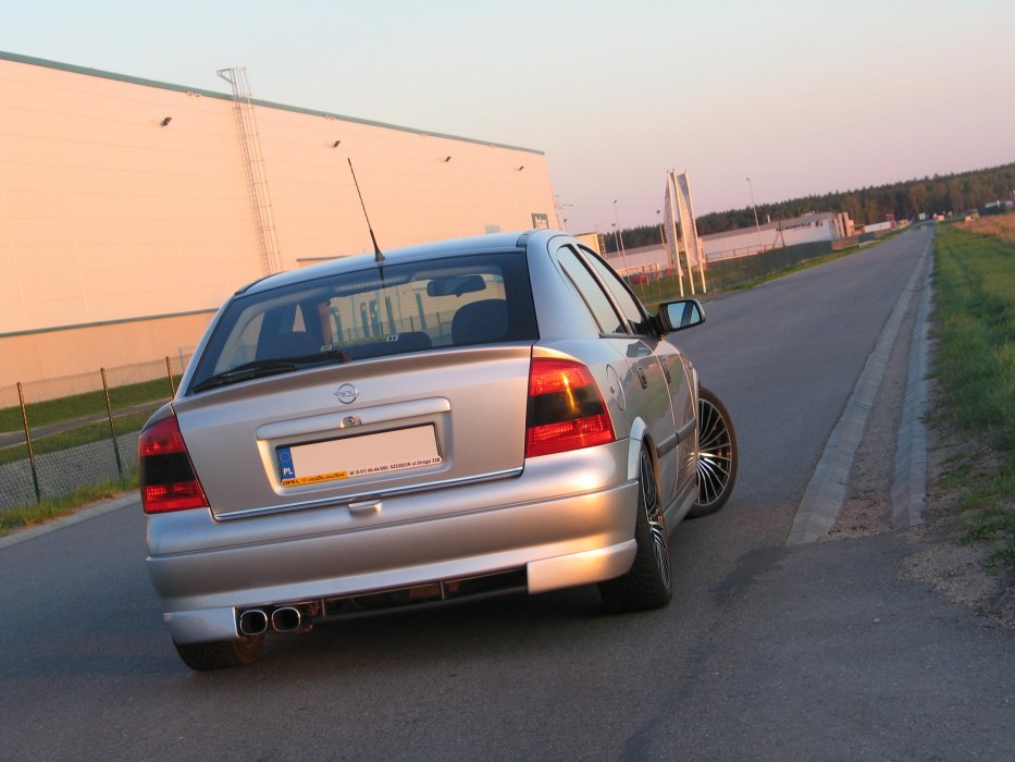 Тюнінгова накладка задня Opel Astra G Hatchback (версія 2)