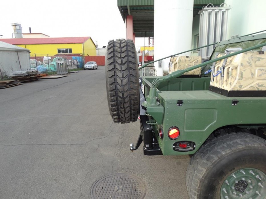 Кріплення запасного колеса Hummer H1 (1992-2006)