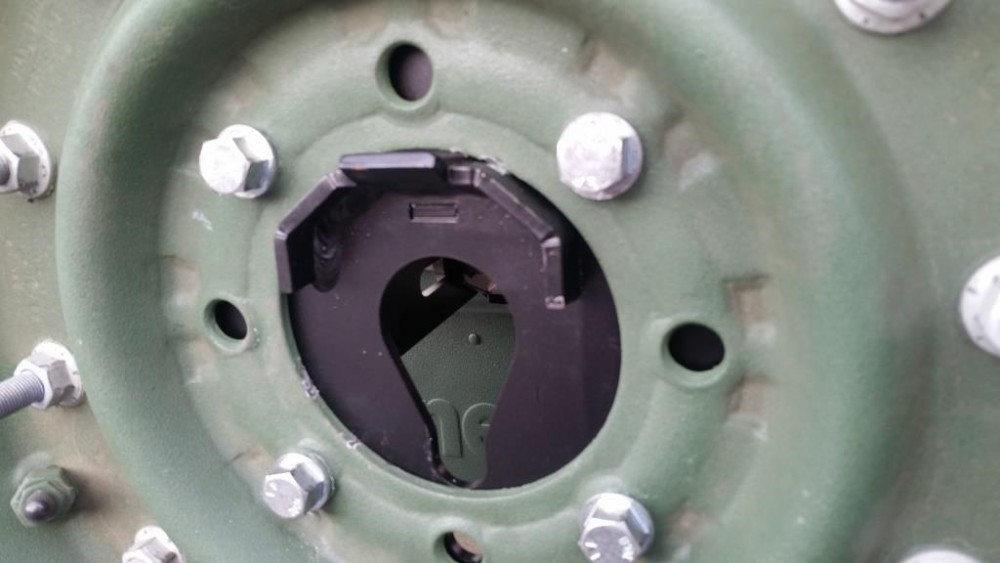 Кріплення запасного колеса Hummer H1 (1992-2006)