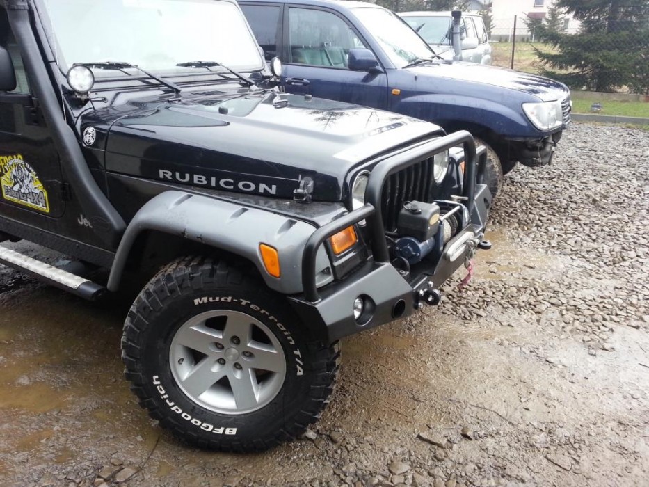 Силовий передній бампер із кенгурятником Jeep Wrangler TJ (1997-2006)
