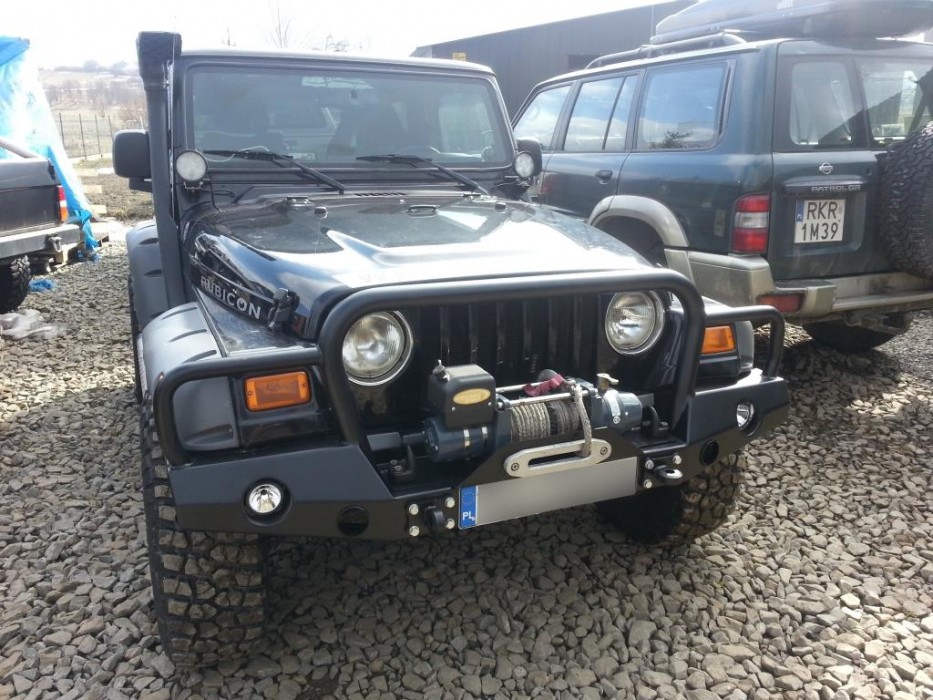 Силовий передній бампер із кенгурятником Jeep Wrangler TJ (1997-2006)