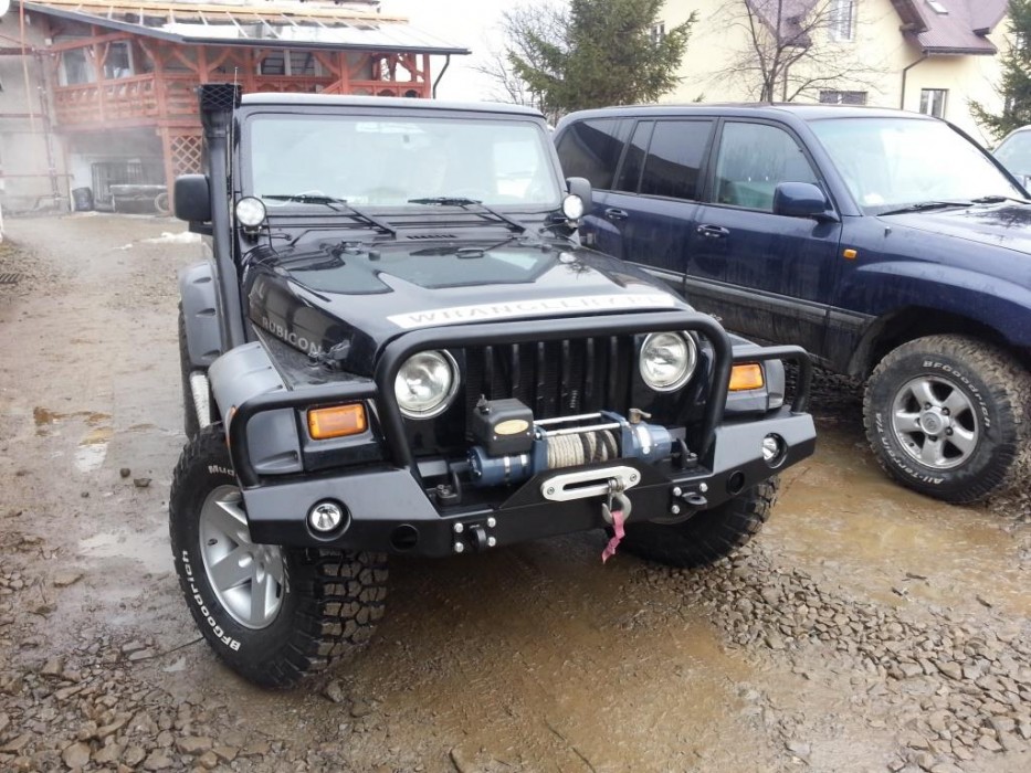 Силовий передній бампер із кенгурятником Jeep Wrangler TJ (1997-2006)