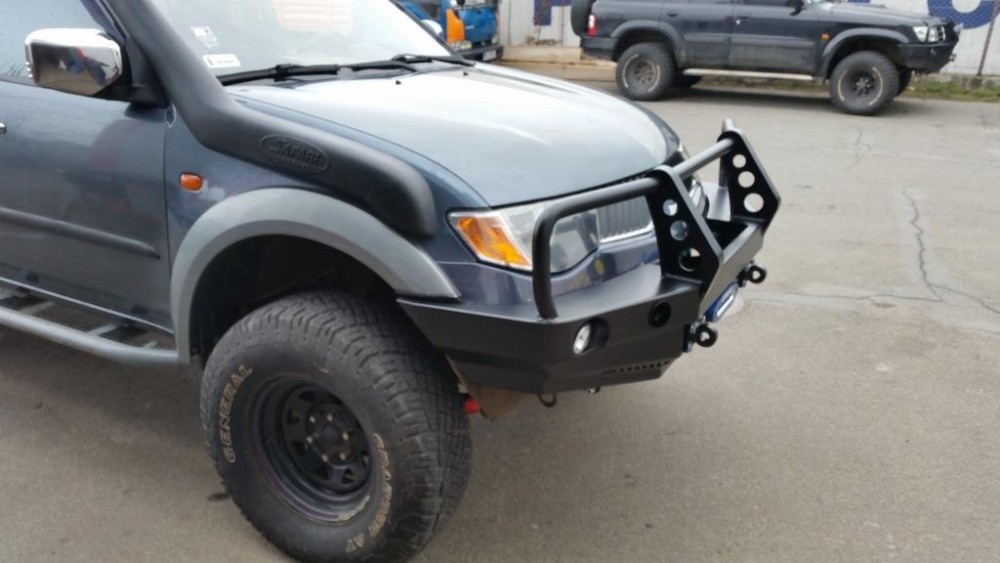 Силовий передній бампер Mitsubishi L200 (2005-2015)