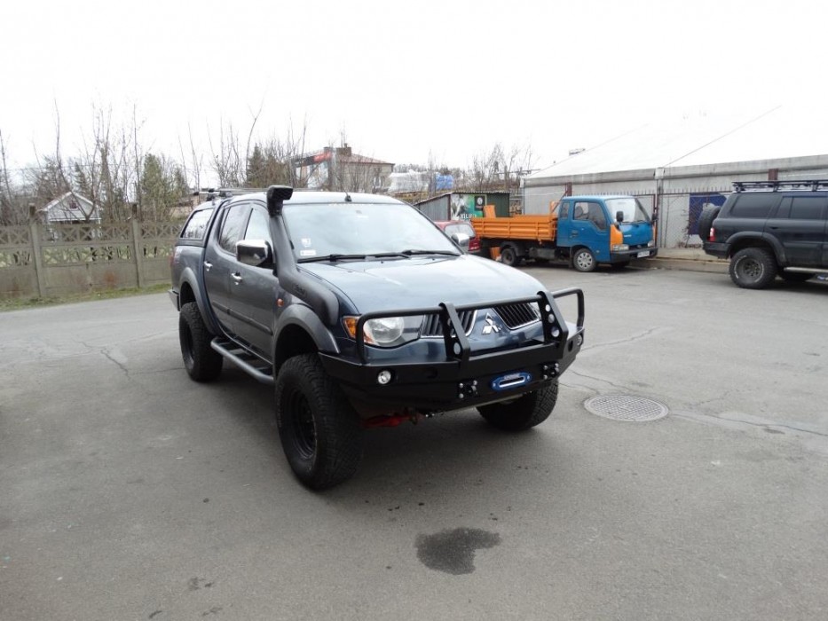 Силовий передній бампер Mitsubishi L200 (2005-2015)
