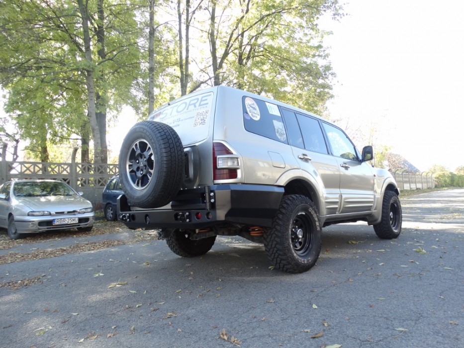 Силовий задній бампер Mitsubishi Pajero III (1999-2006)