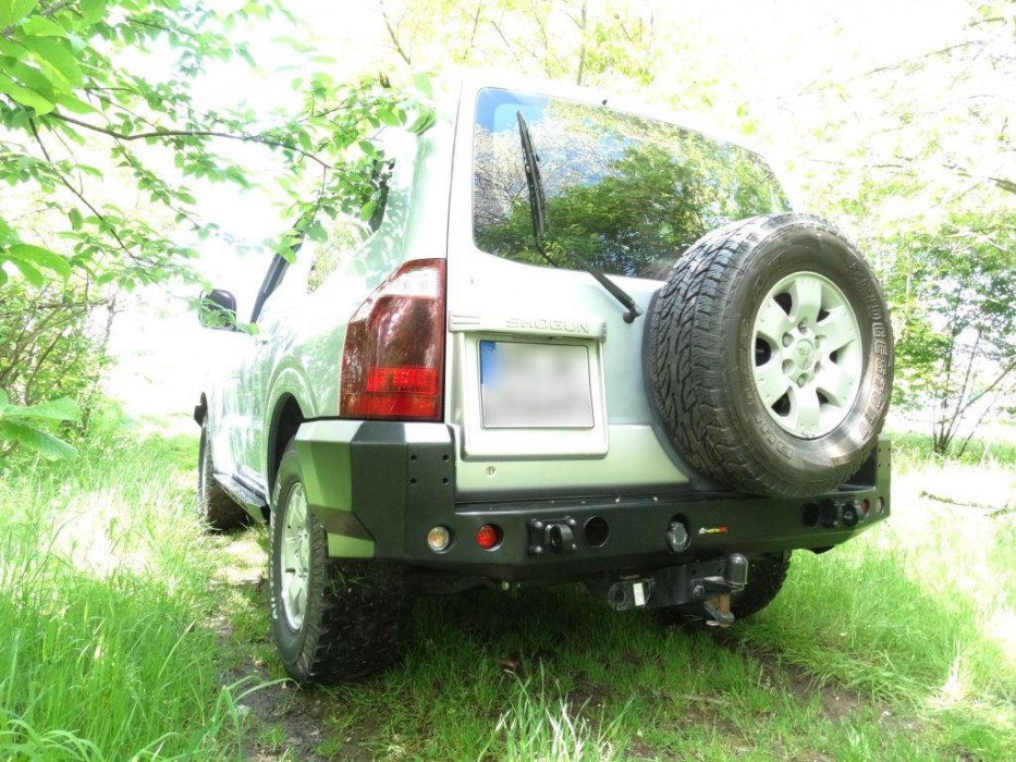 Силовий задній бампер Mitsubishi Pajero III (1999-2006) SWB