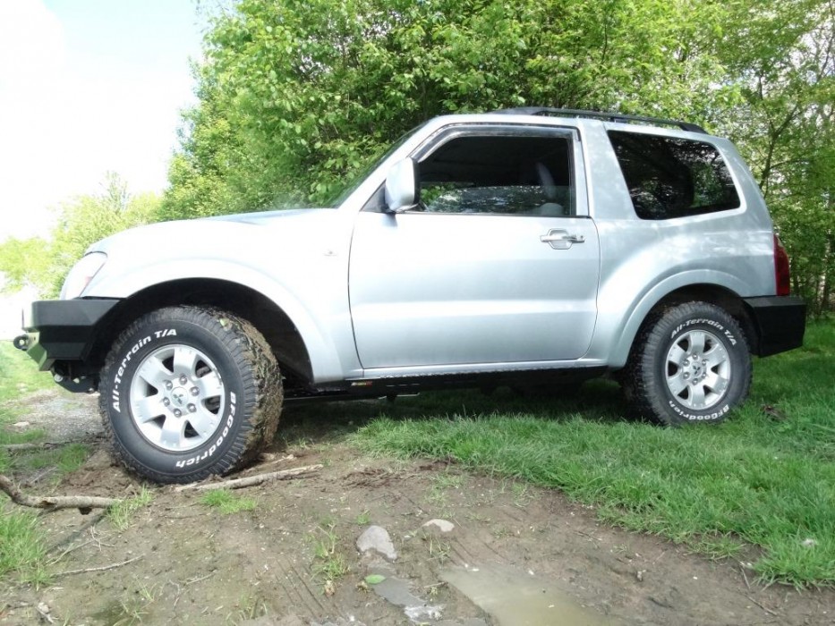 Силові пороги Mitsubishi Pajero III (1999-2006) SWB