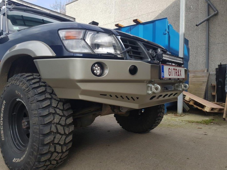 Силовий передній бампер NISSAN PATROL Y61