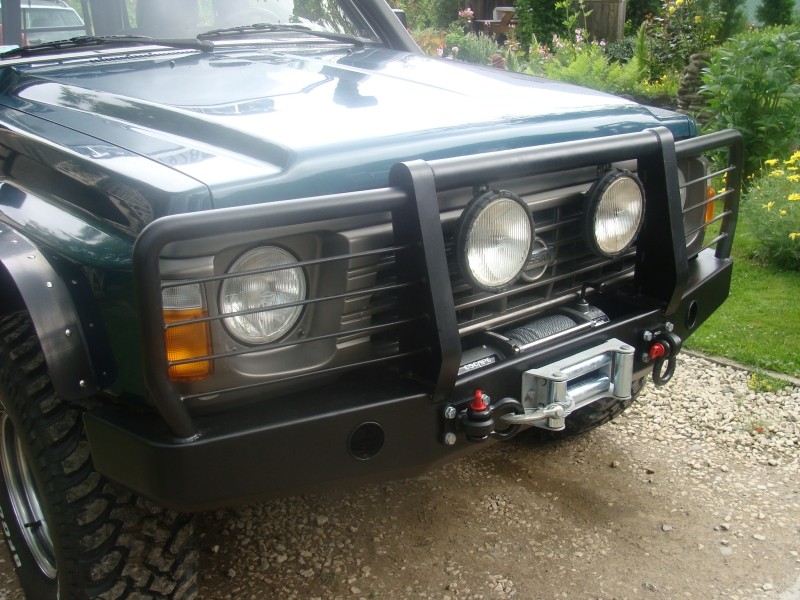 Захисна дуга для бампера без отворів для ПТФ NISSAN PATROL Y60