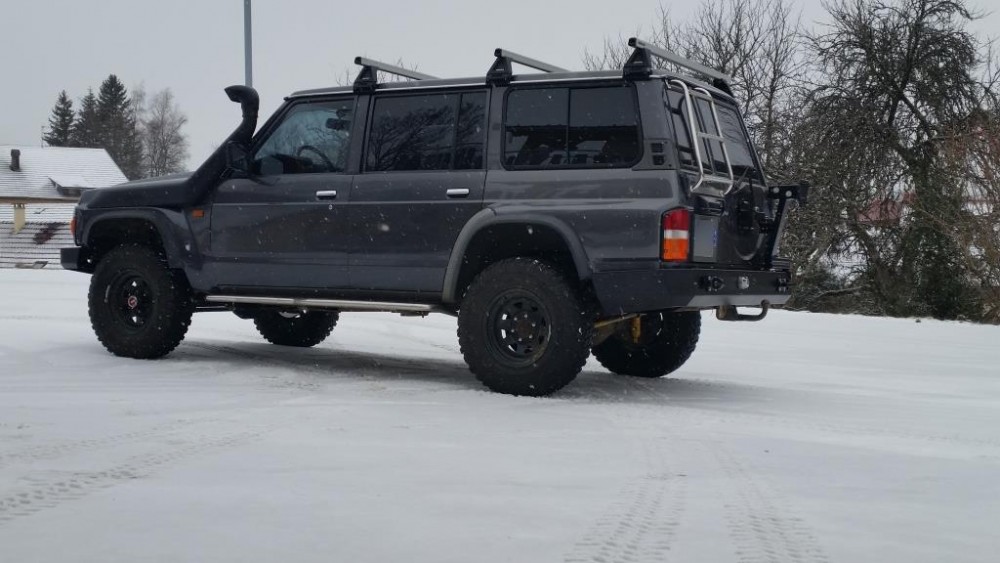 Силовий задній бампер NISSAN PATROL Y60 не вимагає підрізування кузова